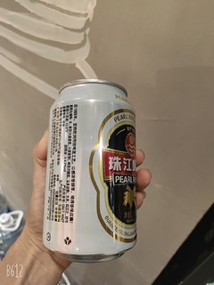 珠江啤酒，微醺夏日，尽享经典滋味！