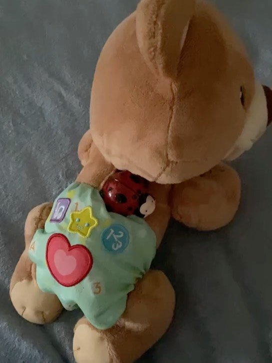 爸爸给孩子买的第一件玩具就是它