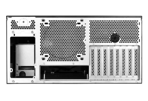 结构独特：银欣发布 SST-RM52 机箱，双层360mm水冷、双电源