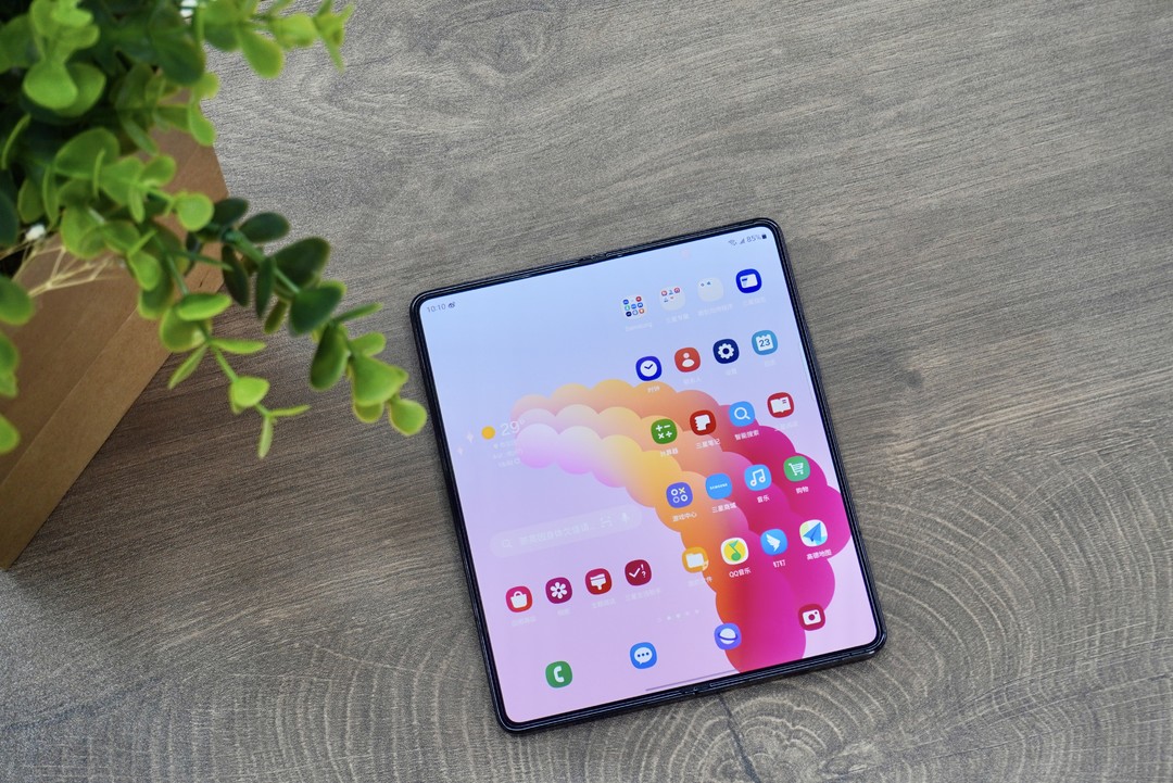 PhoneTalk：硬件折叠，软件也要“折叠”，一款真正的折叠旗舰——三星 Galaxy Z Fold5