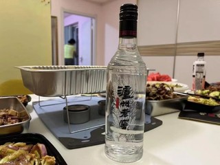 聚会“开黑”—浓香型白酒泸州老窖黑盖品鉴