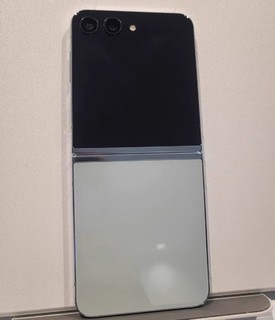 三星/Samsung Galaxy Z Flip5 全新折叠款