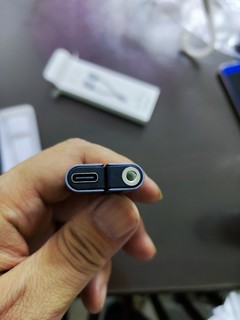 快速连接，音质更清晰 USB-C 转 3.5 音频线