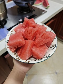 夏日时光‖夏天少不了它，🍉。