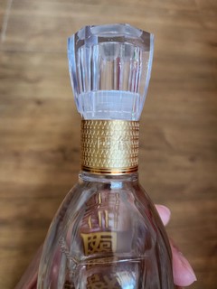 ​淡雅清爽小酒，一口尽兴不上头