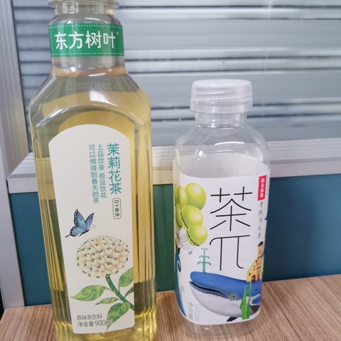 都是农夫山泉茶饮料，喜欢茶π还是东方树叶