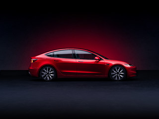 新一代特斯拉model 3全新外观设计与内饰