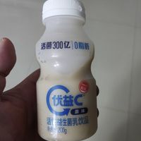 200ml的优益C原味活菌型乳酸菌饮品