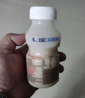 200ml的优益C原味活菌型乳酸菌饮品