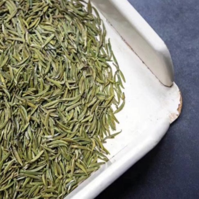 蒲江雀舌，茶香浓郁，入口即化
