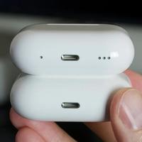 网传丨苹果 AirPods Pro 将换用 USB-C 接口充电盒，配置上无变化