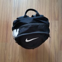 运动 篇一：一款好用的Nike耐克双肩运动背包