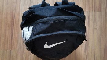 运动 篇一：一款好用的Nike耐克双肩运动背包