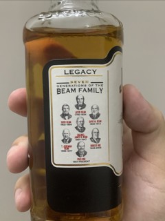 三块钱的小白金宾200ml