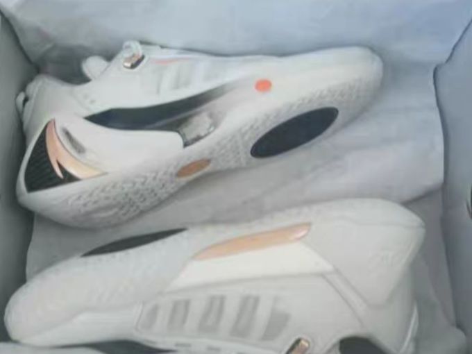 中学生的篮球鞋5