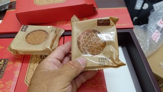 五芳斋月饼礼盒，老牌子，确实不错