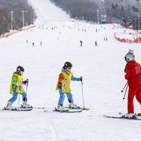 让孩子滑雪，解锁冬日运动新玩法!