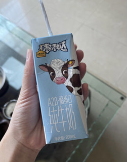 这个纯牛奶很好啊。