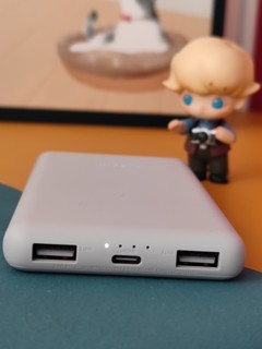 小米充电宝10000mAh Lite版，出差好伴侣