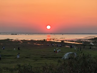 来张许打卡石臼湖的夕阳