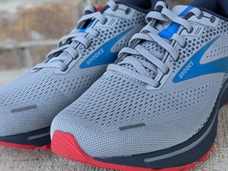 别错过 Brooks Ghost 14 跑鞋，最好的跑步体验!