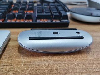 苹果妙控鼠标Apple Magic Mouse日常使用还是蛮舒适的