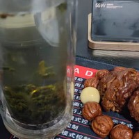 中茶猴王牌于2023年推出了一款全新的花香型冷泡高山绿茶