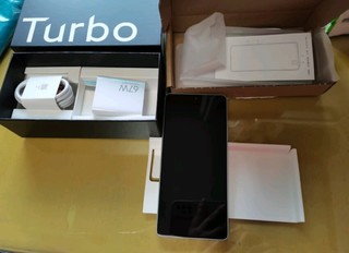 67W 快充 +6.67 英寸屏幕，Redmi Note 12 Turbo 爆款潜质尽显！