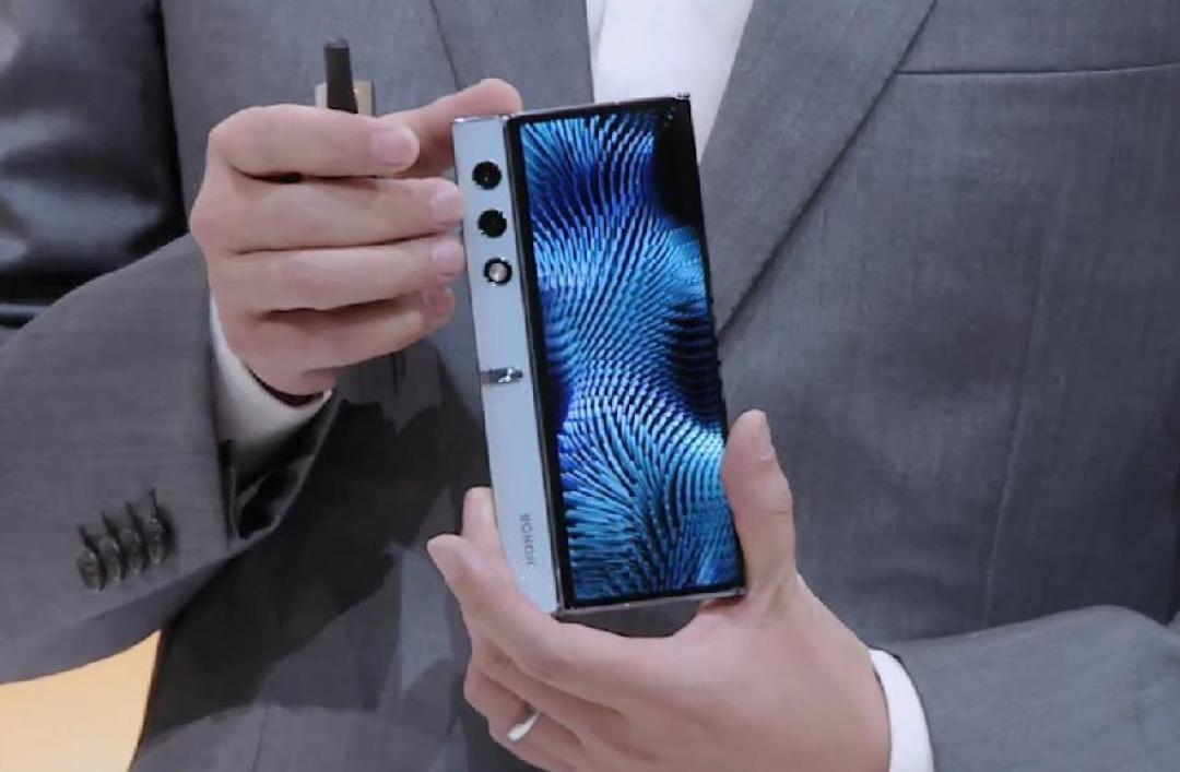 荣耀发布 v purse "钱包" 折叠屏手机,外折屏,超轻薄,科技与时尚结合