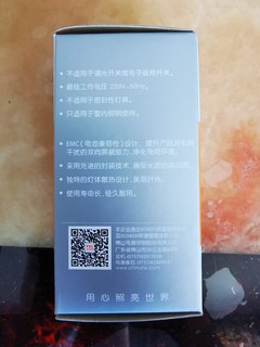 LED 灯泡的价格高吗？