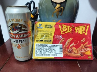 周黑鸭鸡翅尖，一口就上瘾