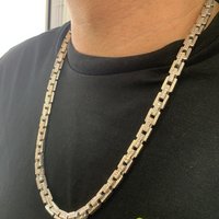 花了三万多买的铂金项链，每次出门都被人说是钢链