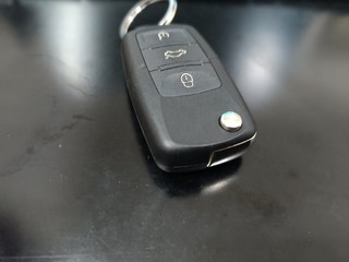 换个新的汽车兼容钥匙。