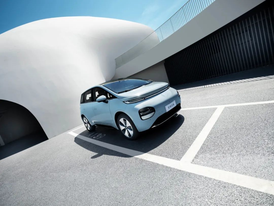 宝骏云朵灵犀版正式上市,售12.58万元起_新能源车_什么值得买