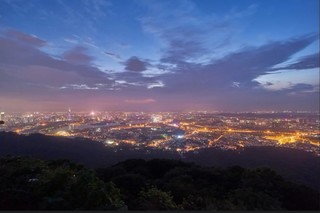 现在就出发：公交B16路，带你打开钟山风景区