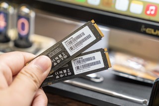 固态都涨价了！还好买的早，4T PCIe4.0固态只要999！