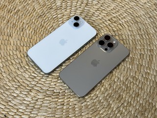 iPhone 15 Plus蓝色版本太好看了！！