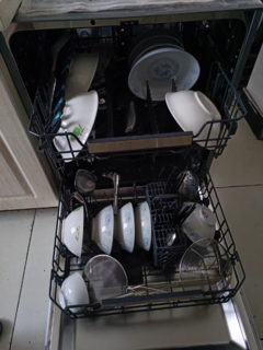 家电海尔洗碗机