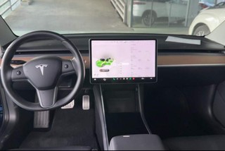 特斯拉Model 3：智能驾驶辅助系统