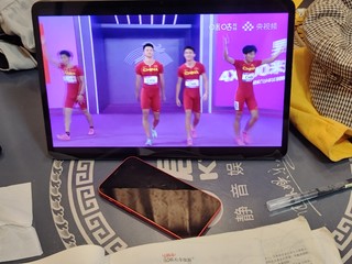 14.6寸平板很爽！恭喜中国男子4x100米亚运冠军