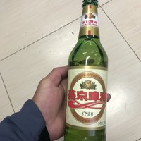 小酌燕京啤酒