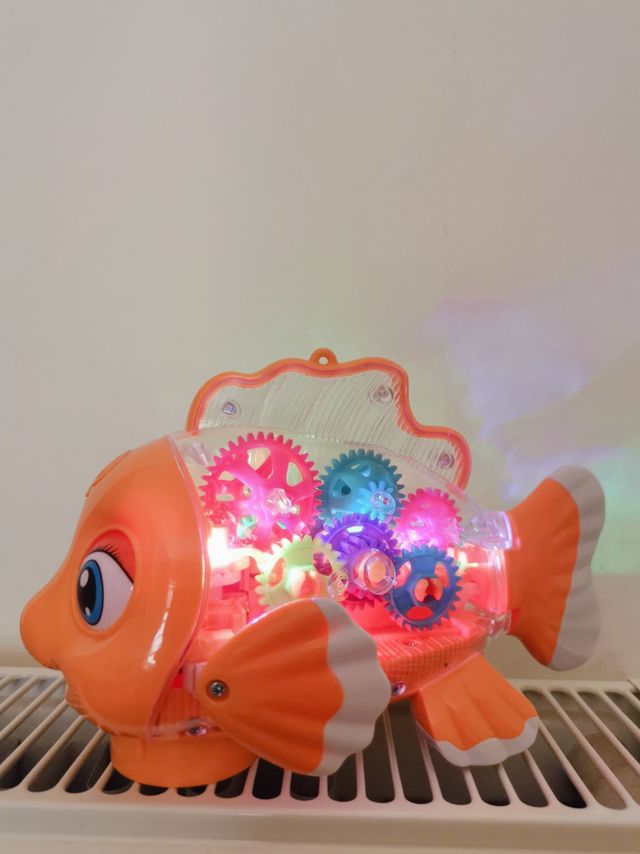 好玩又炫酷的电动玩具鱼