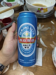 蓝罐燕京啤酒