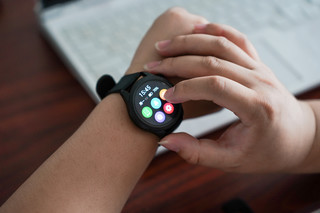 didoE56S智能手表也可以评估血糖血压风险，让你时刻关注健康
