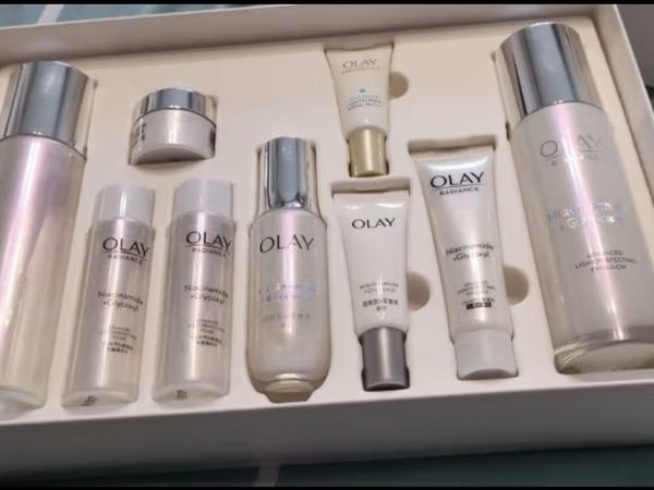 玉兰油（OLAY）小白瓶精华液美白水乳9件护肤品套装礼盒(乳液+爽肤水)中秋节礼物