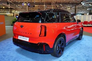 mini countryman 长大了 有点像q2