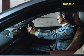 丰田公布皇冠Sedan官图，内饰用料足，质感更高级