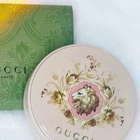 Gucci“丝润气垫”