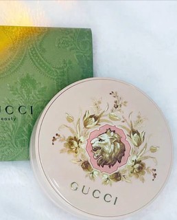 Gucci“丝润气垫”