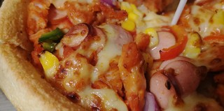 舌尖上的奥尔良披萨，让你瞬间回到美味的旧时光。